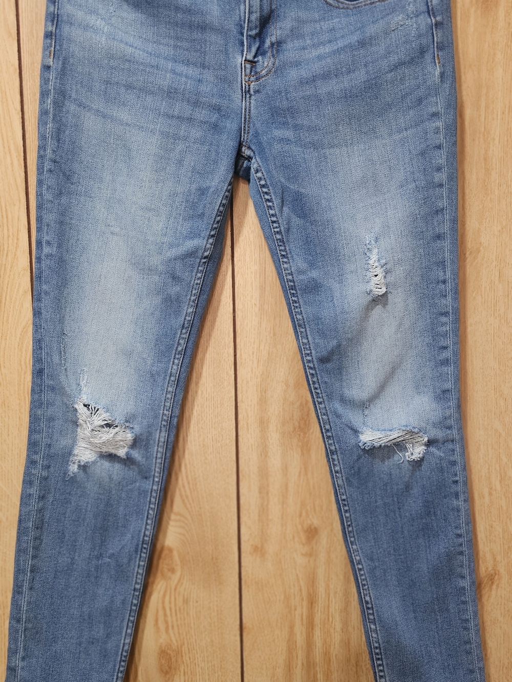 Visoss Distressed Skinny Jeans Women's Size 28 Denim